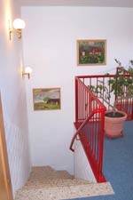Neues Treppenhaus mit Vorraum geh&ouml;ren zur Ferienwohnung